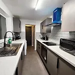 Luxe Home, Prázdninový dům *