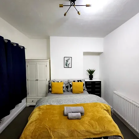 Holiday home Luxe Home,