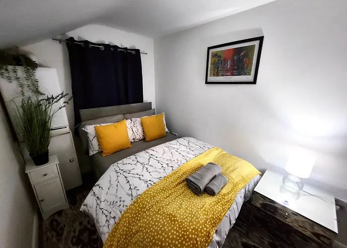 Luxe Home, * Middlesbrough